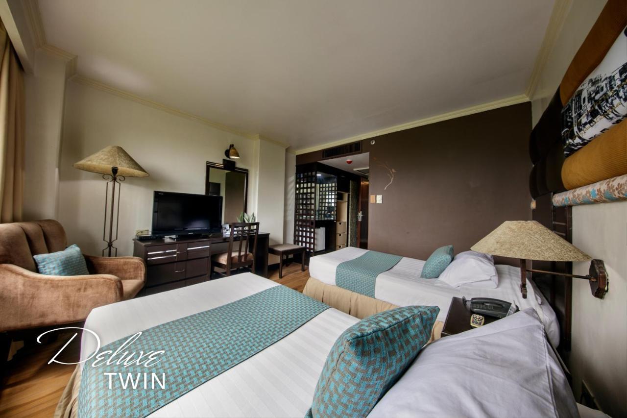 The Bellavista Hotel Lapu-Lapu City Eksteriør bilde