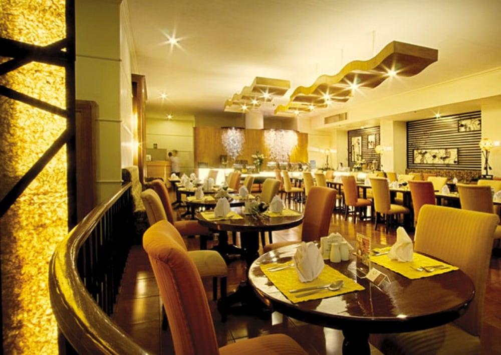 The Bellavista Hotel Lapu-Lapu City Eksteriør bilde
