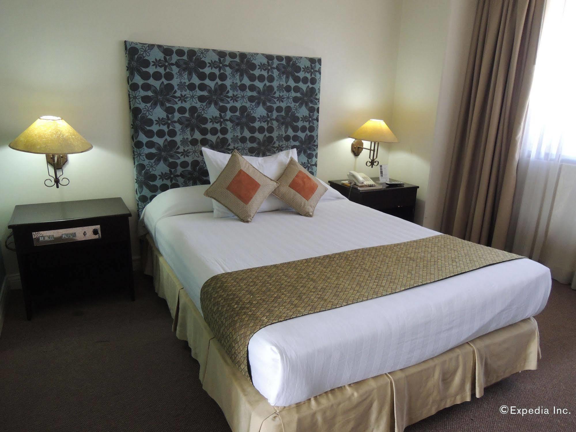 The Bellavista Hotel Lapu-Lapu City Eksteriør bilde