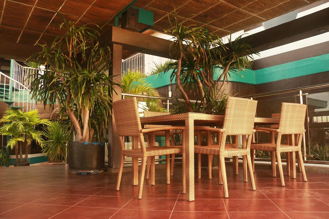 The Bellavista Hotel Lapu-Lapu City Eksteriør bilde